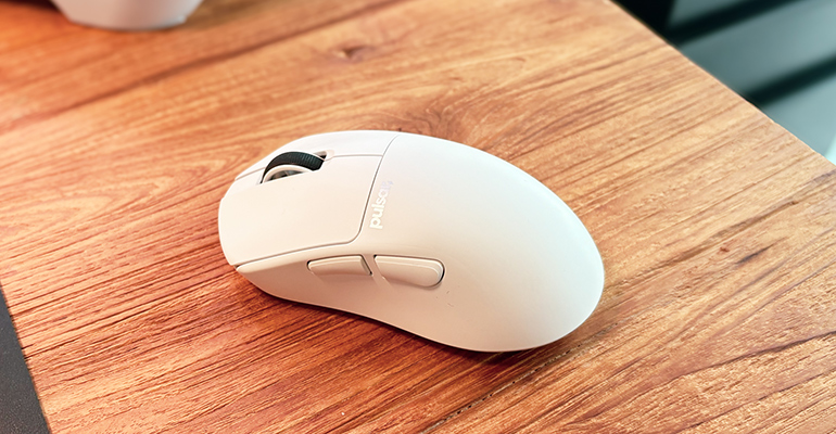 43gの軽量ゲーミングマウス「X3 CrazyLight Mini Gaming Mouse」を購入